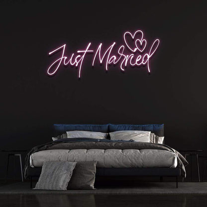 'Just Married' Neon Sign